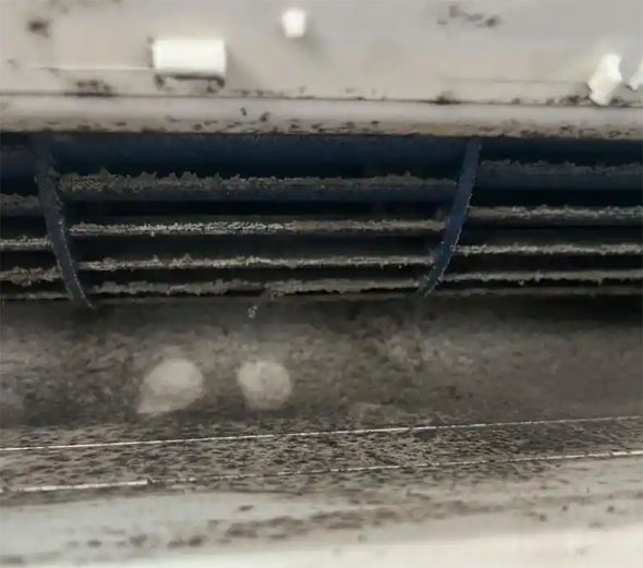 沛县空调吹的风有股烧焦味是怎么回事